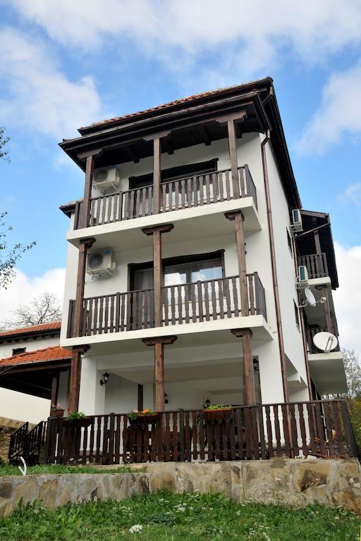 Family Hotel&Restaurant Plamena Oreshak  Exterior foto