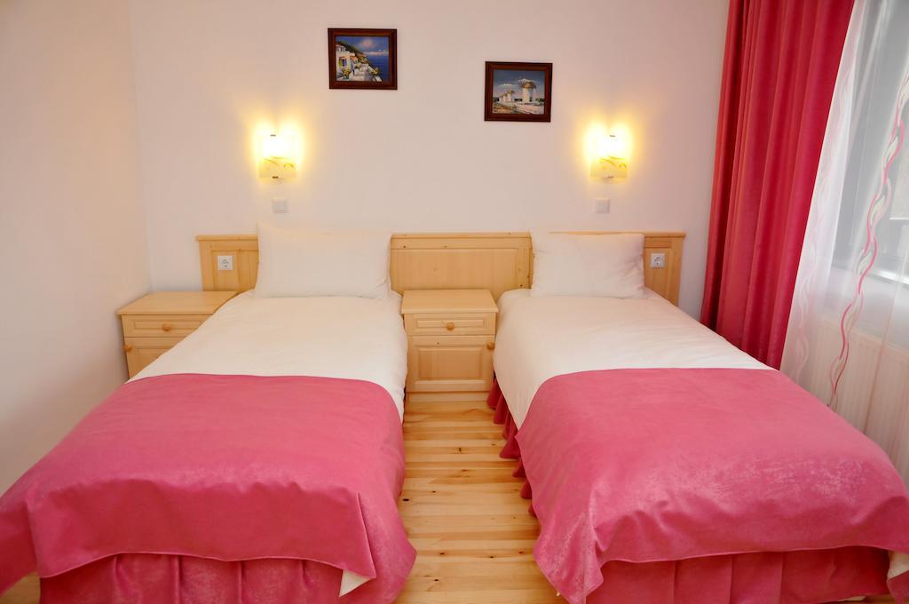 Family Hotel&Restaurant Plamena Oreshak  Habitación foto