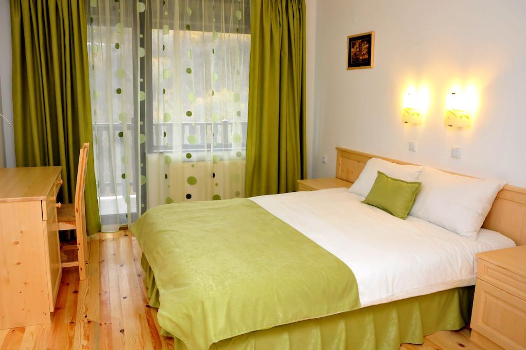 Family Hotel&Restaurant Plamena Oreshak  Habitación foto