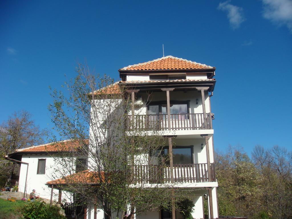 Family Hotel&Restaurant Plamena Oreshak  Exterior foto