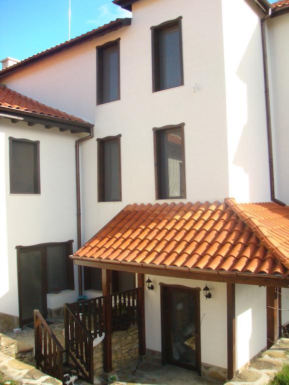 Family Hotel&Restaurant Plamena Oreshak  Exterior foto